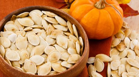 Semillas de calabaza: la joya nutritiva que ayuda a bajar el colesterol y alivia la artritis